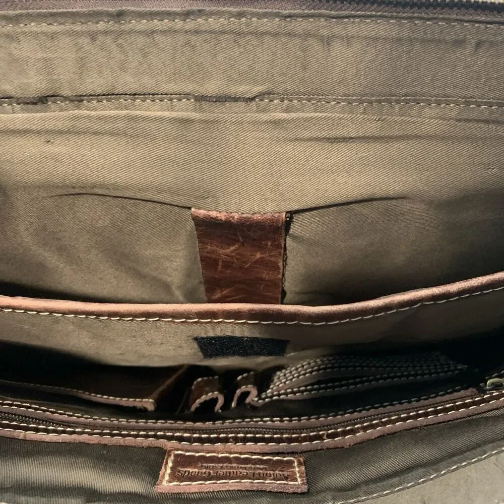 Aaron Leather Goods Genuine Leather Crossbody Bag Office Messenger Laptop